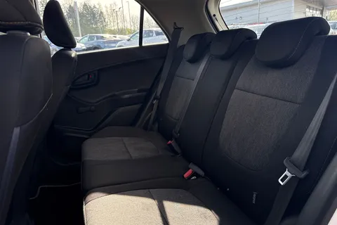 YM16TKC Kia Picanto 1.0 65 1 5dr Thumbnail #18