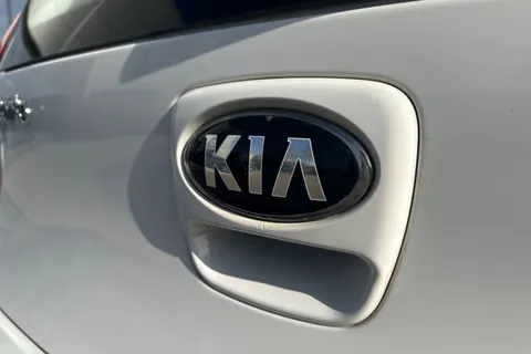 YM16TKC Kia Picanto 1.0 65 1 5dr Thumbnail #24