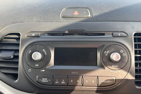 YM16TKC Kia Picanto 1.0 65 1 5dr Thumbnail #35