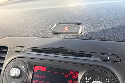 YM16TKC Kia Picanto 1.0 65 1 5dr Thumbnail #40