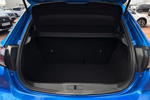 DG23PTX PEUGEOT 208 1.2 PureTech Allure Premium + Euro 6 (s/s) 5dr Thumbnail #7