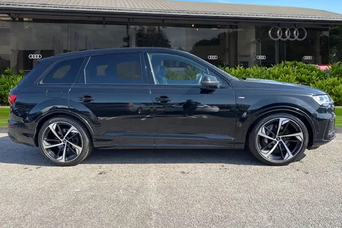 GY72ARU Audi Q7 Black Edition 55 TFSI quattro 340 PS tiptronic Thumbnail #4