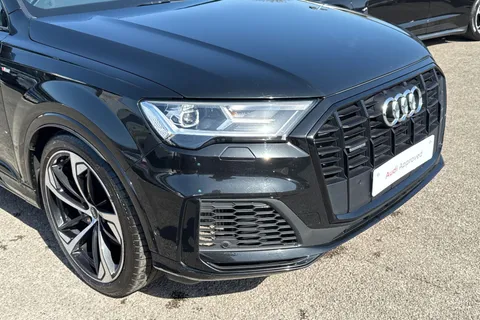 GY72ARU Audi Q7 Black Edition 55 TFSI quattro 340 PS tiptronic Thumbnail #9