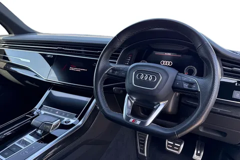 18 of 54 for Audi Q7 Black Edition 55 TFSI quattro 340 PS tiptronic