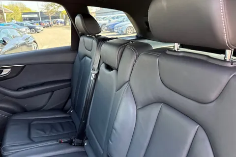 19 of 54 for Audi Q7 Black Edition 55 TFSI quattro 340 PS tiptronic