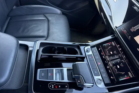 23 of 54 for Audi Q7 Black Edition 55 TFSI quattro 340 PS tiptronic