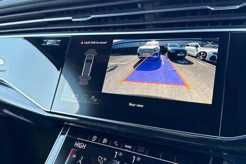 31 of 54 for Audi Q7 Black Edition 55 TFSI quattro 340 PS tiptronic