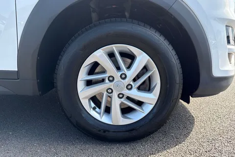 EJ19ZSN Hyundai Tucson 1.6 GDi S Connect SUV 5dr Petrol Manual Euro 6 (s/s) (132 ps) Thumbnail #11