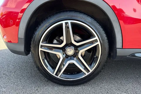 11 of 67 for Mercedes-Benz Gla 2.1 GLA220d AMG Line (Premium) 7G-DCT 4MATIC Euro 6 (s/s) 5dr