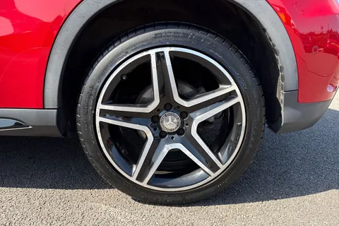 12 of 67 for Mercedes-Benz Gla 2.1 GLA220d AMG Line (Premium) 7G-DCT 4MATIC Euro 6 (s/s) 5dr