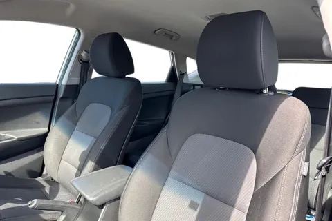 EJ19ZSN Hyundai Tucson 1.6 GDi S Connect SUV 5dr Petrol Manual Euro 6 (s/s) (132 ps) Thumbnail #17