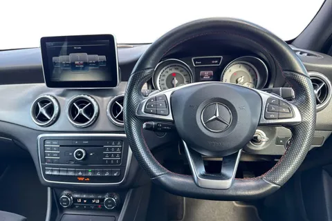 18 of 67 for Mercedes-Benz Gla 2.1 GLA220d AMG Line (Premium) 7G-DCT 4MATIC Euro 6 (s/s) 5dr