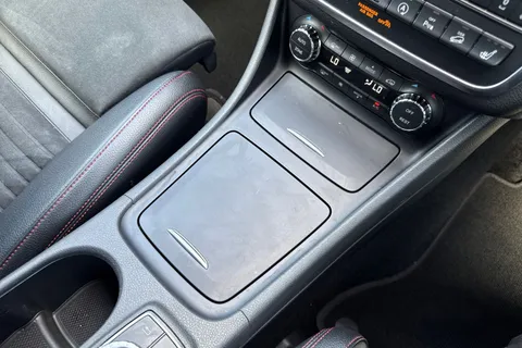 23 of 67 for Mercedes-Benz Gla 2.1 GLA220d AMG Line (Premium) 7G-DCT 4MATIC Euro 6 (s/s) 5dr