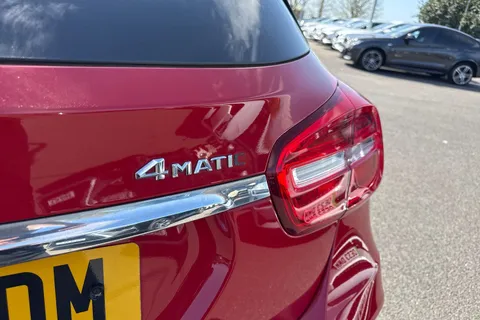 34 of 67 for Mercedes-Benz Gla 2.1 GLA220d AMG Line (Premium) 7G-DCT 4MATIC Euro 6 (s/s) 5dr