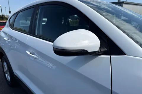 EJ19ZSN Hyundai Tucson 1.6 GDi S Connect SUV 5dr Petrol Manual Euro 6 (s/s) (132 ps) Thumbnail #37