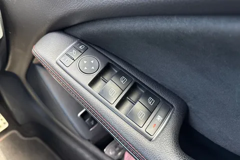 44 of 67 for Mercedes-Benz Gla 2.1 GLA220d AMG Line (Premium) 7G-DCT 4MATIC Euro 6 (s/s) 5dr