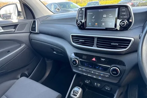 EJ19ZSN Hyundai Tucson 1.6 GDi S Connect SUV 5dr Petrol Manual Euro 6 (s/s) (132 ps) Thumbnail #46