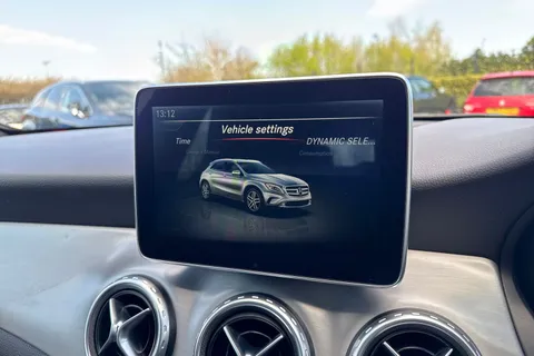 52 of 67 for Mercedes-Benz Gla 2.1 GLA220d AMG Line (Premium) 7G-DCT 4MATIC Euro 6 (s/s) 5dr