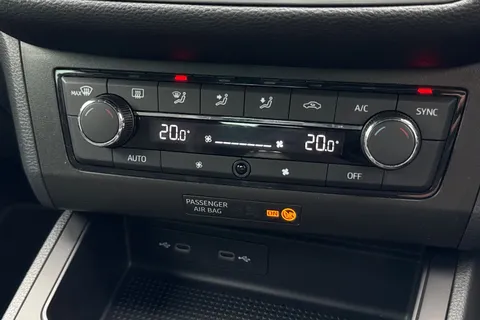 NL70NWV SEAT Ibiza 1.0 TSI FR Sport Euro 6 (s/s) 5dr Thumbnail #23