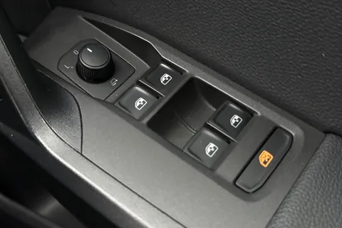 NL70NWV SEAT Ibiza 1.0 TSI FR Sport Euro 6 (s/s) 5dr Thumbnail #33