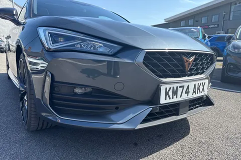 17 of 51 for CUPRA Leon 1.4 eHybrid 12.8kWh VZ2 Design Edition DSG Euro 6 (s/s) 5dr