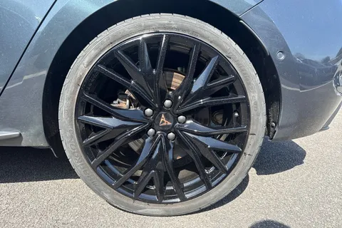 24 of 51 for CUPRA Leon 1.4 eHybrid 12.8kWh VZ2 Design Edition DSG Euro 6 (s/s) 5dr