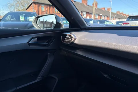 44 of 51 for CUPRA Leon 1.4 eHybrid 12.8kWh VZ2 Design Edition DSG Euro 6 (s/s) 5dr