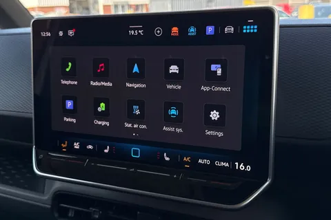 KY74REU Volkswagen Id. Buzz Cargo 210kW Commerce 79kWh Auto Thumbnail #18