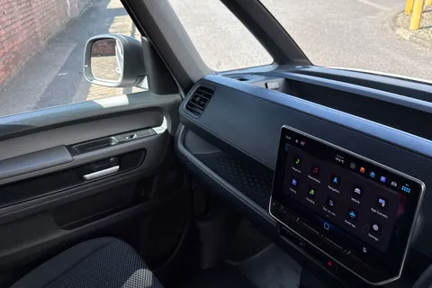 KY74REU Volkswagen Id. Buzz Cargo 210kW Commerce 79kWh Auto Thumbnail #21