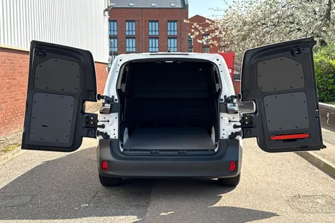 KY74REU Volkswagen Id. Buzz Cargo 210kW Commerce 79kWh Auto Thumbnail #41