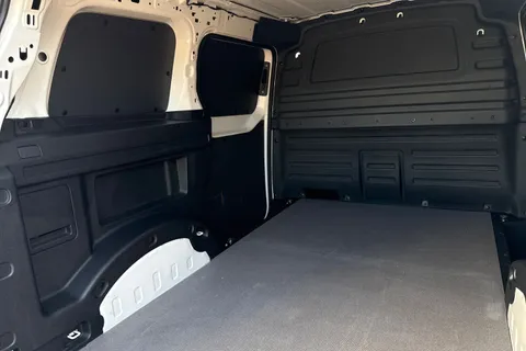 KY74REU Volkswagen Id. Buzz Cargo 210kW Commerce 79kWh Auto Thumbnail #43