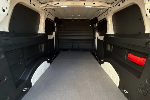 KY74REU Volkswagen Id. Buzz Cargo 210kW Commerce 79kWh Auto Thumbnail #44