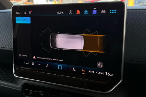 KY74REU Volkswagen Id. Buzz Cargo 210kW Commerce 79kWh Auto Thumbnail #53