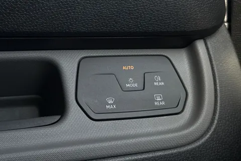 KY74REU Volkswagen Id. Buzz Cargo 210kW Commerce 79kWh Auto Thumbnail #58