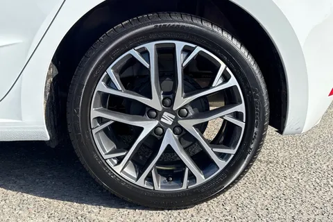 12 of 39 for SEAT Ibiza 1.0 TSI XCELLENCE Euro 6 (s/s) 5dr