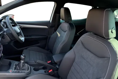 16 of 39 for SEAT Ibiza 1.0 TSI XCELLENCE Euro 6 (s/s) 5dr