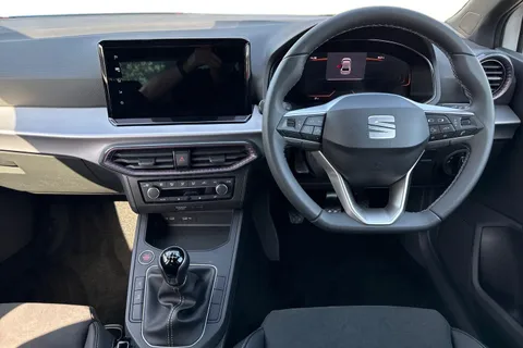 18 of 39 for SEAT Ibiza 1.0 TSI XCELLENCE Euro 6 (s/s) 5dr