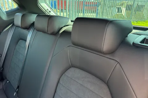 19 of 39 for SEAT Ibiza 1.0 TSI XCELLENCE Euro 6 (s/s) 5dr