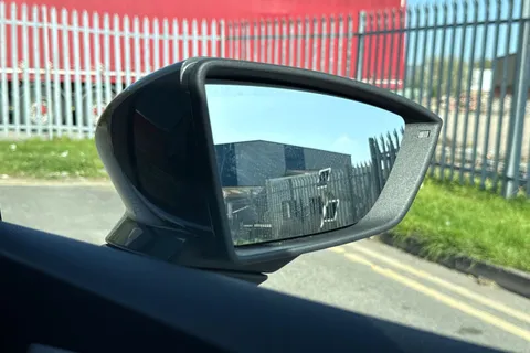 21 of 39 for SEAT Ibiza 1.0 TSI XCELLENCE Euro 6 (s/s) 5dr