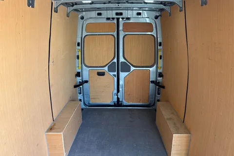 BV25SKF Volkswagen Crafter 2.0 TDI 140PS Commerce Plus High Roof Van Thumbnail #19