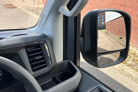 BV25SKF Volkswagen Crafter 2.0 TDI 140PS Commerce Plus High Roof Van Thumbnail #21