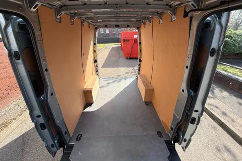 BV25SKF Volkswagen Crafter 2.0 TDI 140PS Commerce Plus High Roof Van Thumbnail #45