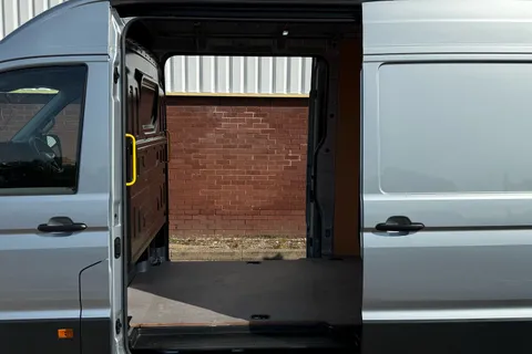 BV25SKF Volkswagen Crafter 2.0 TDI 140PS Commerce Plus High Roof Van Thumbnail #48