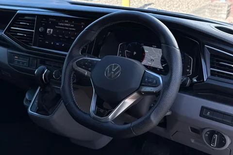 PN24VLE Volkswagen Transporter Shuttle 2.0 TDI 204PS SE Minibus DSG-ABT Sportsline Special Build Thumbnail #19