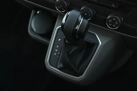 PN24VLE Volkswagen Transporter Shuttle 2.0 TDI 204PS SE Minibus DSG-ABT Sportsline Special Build Thumbnail #24