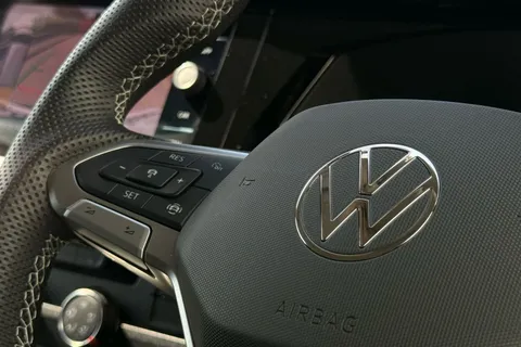 PN24VLE Volkswagen Transporter Shuttle 2.0 TDI 204PS SE Minibus DSG-ABT Sportsline Special Build Thumbnail #59