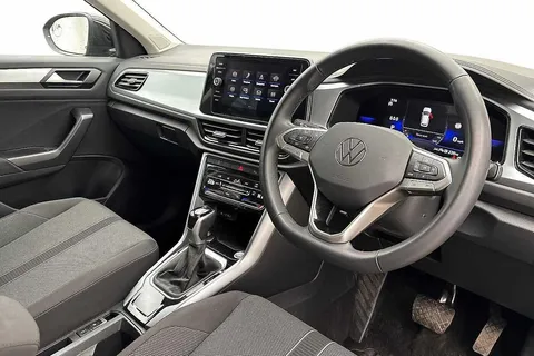 GL25YJP Volkswagen T-Roc 1.5 TSI Match 5dr DSG ⭐ Rear view camera, `Keyless Access`,  Rear tinted gl Thumbnail #8