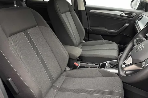 GL25YJP Volkswagen T-Roc 1.5 TSI Match 5dr DSG ⭐ Rear view camera, `Keyless Access`,  Rear tinted gl Thumbnail #12