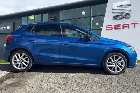 KR75TKX SEAT Ibiza 1.0 TSI 115 FR 5dr Thumbnail #4