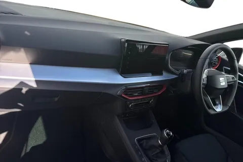 KR75XLL SEAT Ibiza 1.0 TSI 115 FR 5dr Thumbnail #9